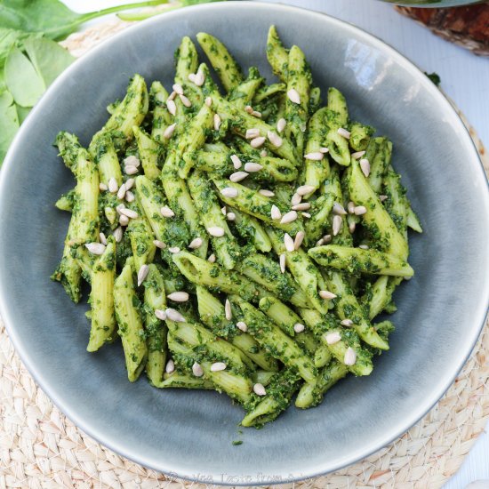 Vegan Spinach Pesto Pasta