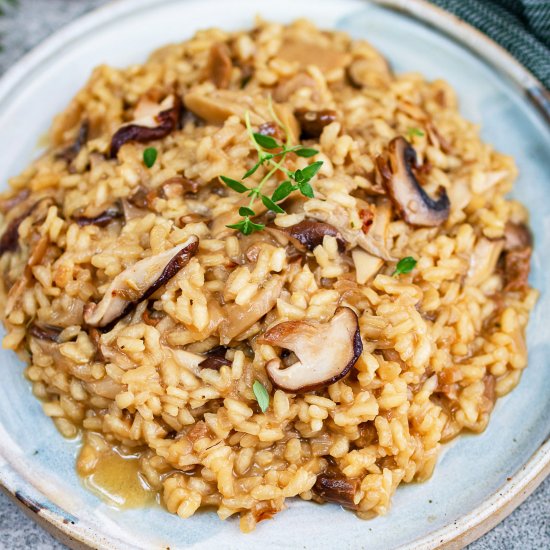 Vegan creamy mushroom risotto