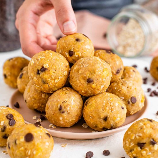 PB & Chickpea Protein Balls