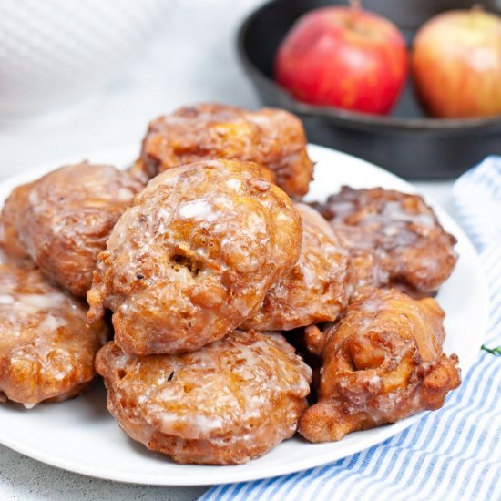 FRIED HOMEMADE APPLE FRITTERS