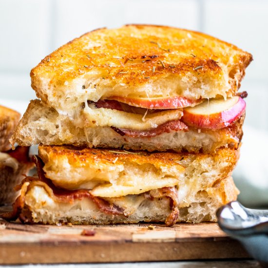 Apple Bacon Grilled Cheese