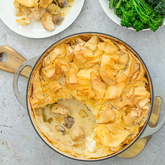 Easy Chicken, Mushroom and Leek Pie