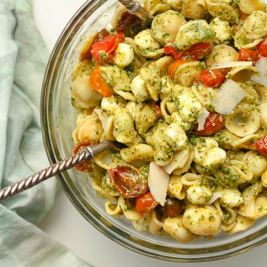 Creamy Pesto Pasta Salad