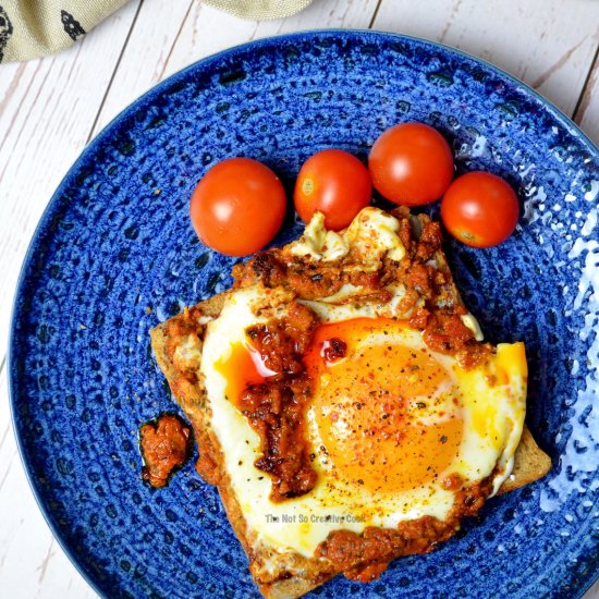 SUN-DRIED TOMATO PESTO EGG