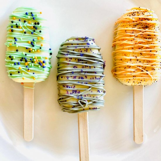 Halloween Cake Popsicles