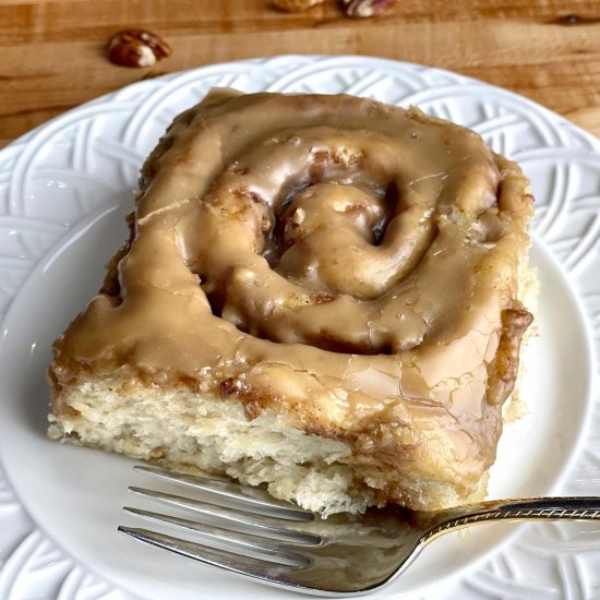 The Best Maple Pecan Cinnamon Rolls