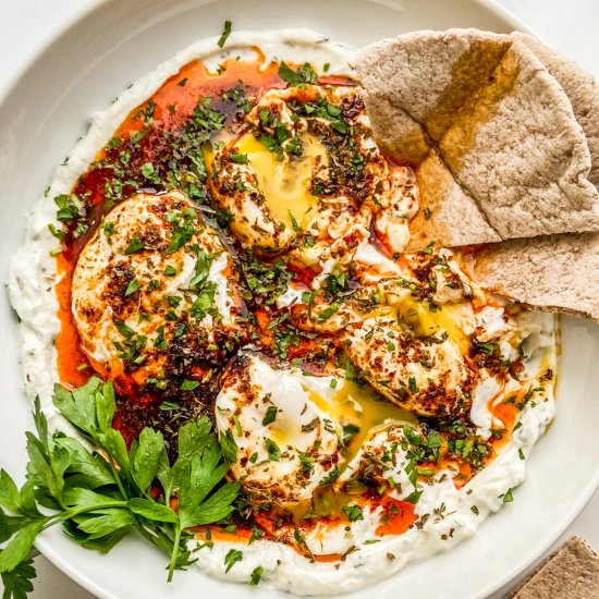 Cilbir (Turkish Eggs with Yogurt)