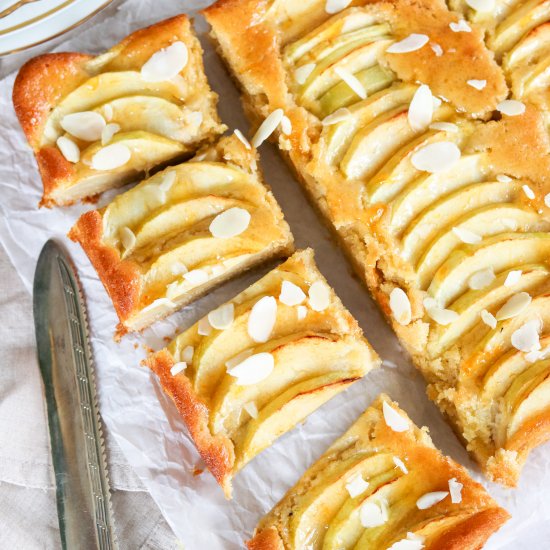 Apple Traybake with Yogurt Sponge