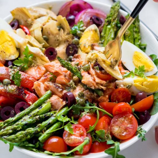 Grilled Salmon Niçoise Salad