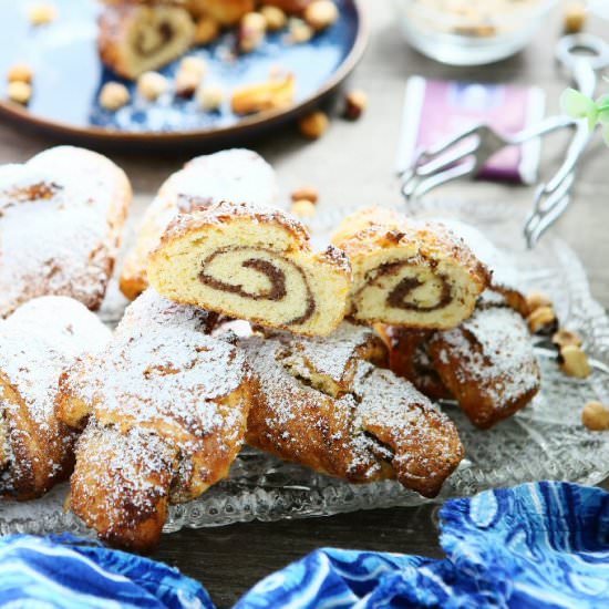 Haselnusshörnchen Hazelnut Crescent