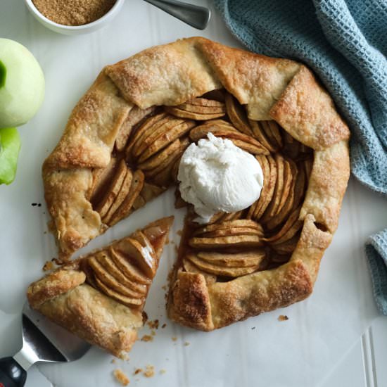 Vegan Apple Galette with Cinnamon