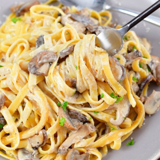 Pasta with Mushroom Sauce