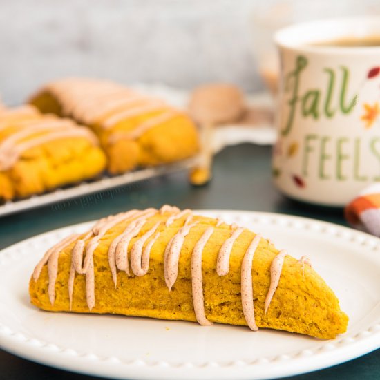 Pumpkin Scones w/Maple Glaze