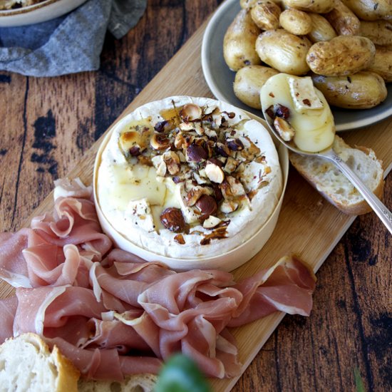 Baked camembert with hazelnuts