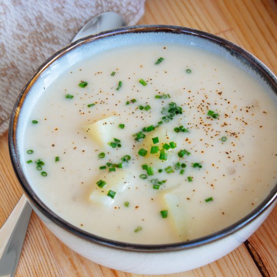 Easy Creamy Potato Soup