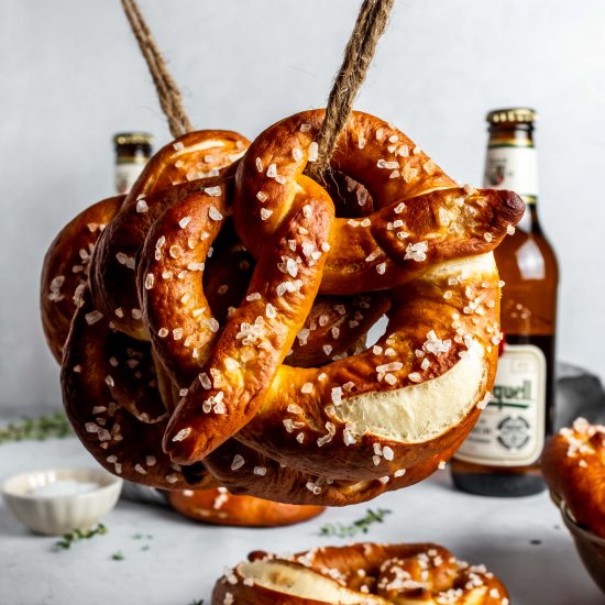 soft pretzels + gouda beer dip