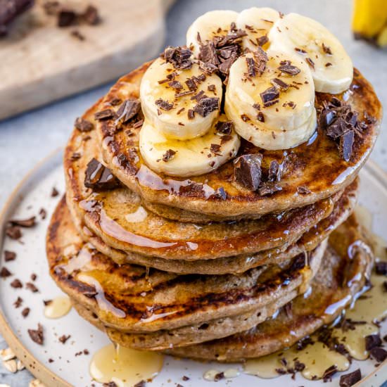 BANANA OATMEAL PANCAKES