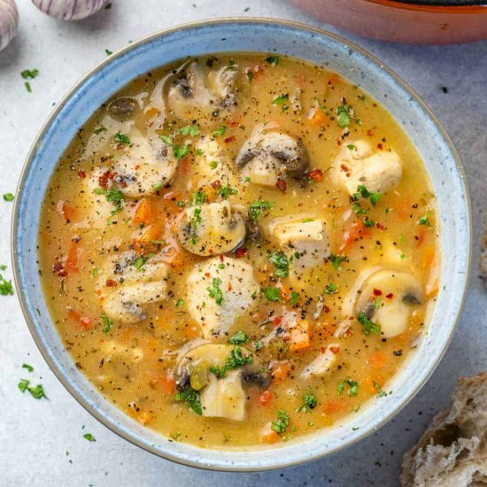 CREAMY CHICKEN MUSHROOM SOUP