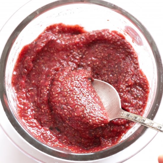 5 minutes Strawberry chia jam