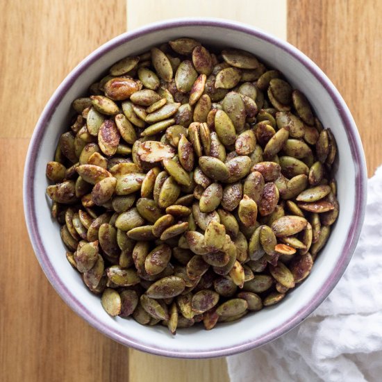 sweet & salty roasted pumpkin seeds