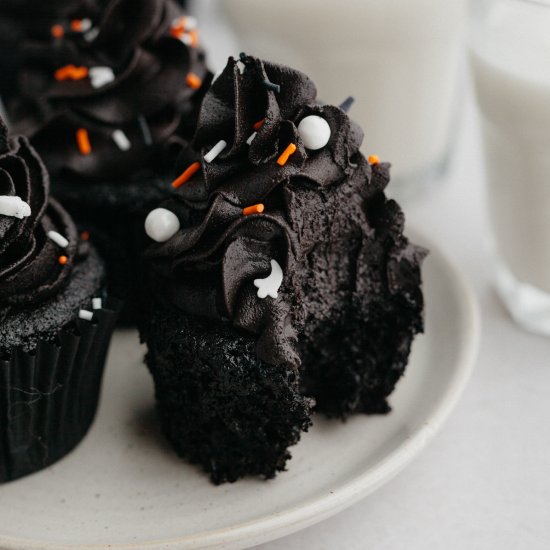 Moist Black Velvet Cupcakes