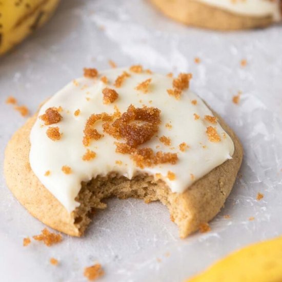 Crumbl banana bread cookies