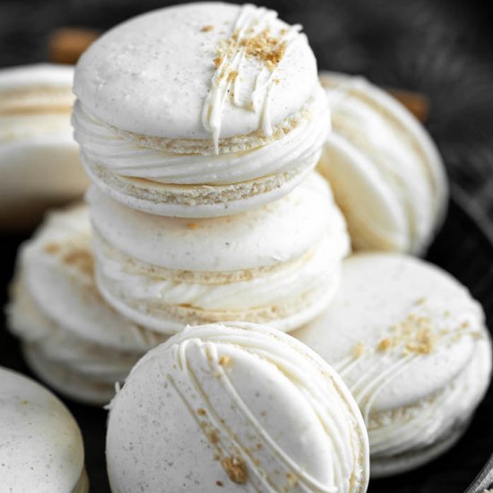 Apple Pie Macarons