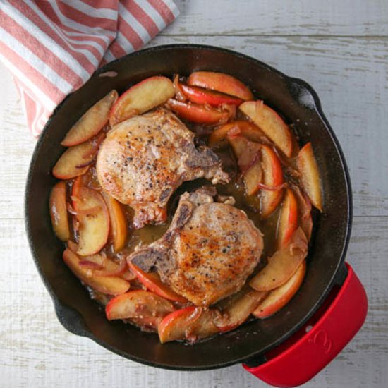 Skillet Pork Chops with Apples