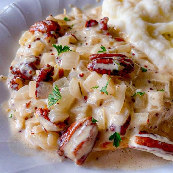 Chicken In Brandy Pecan Cream Sauce