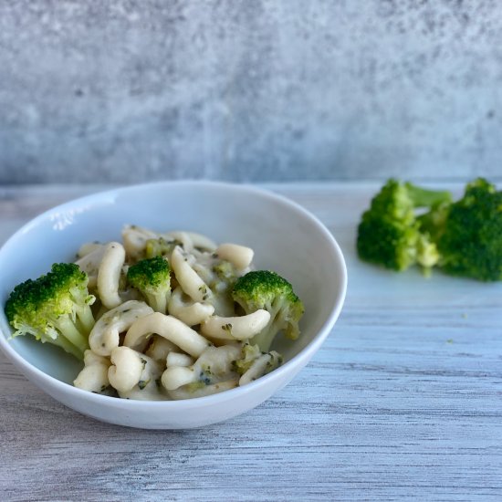 Cheesy Broccoli Pasta