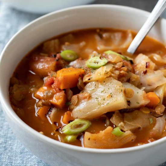 Spicy Lentil Cabbage Soup