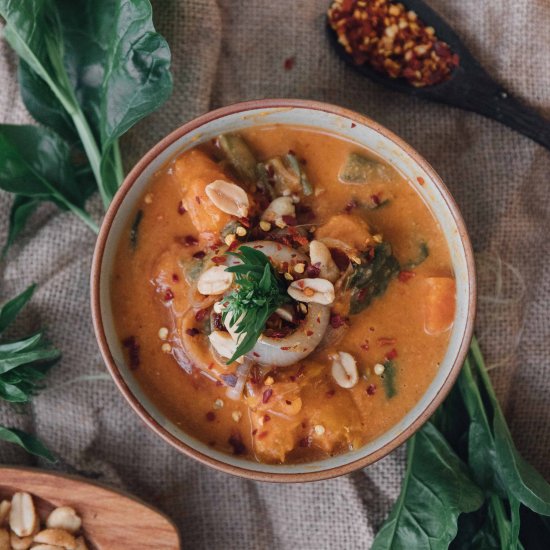 Creamy Peanut Vegetable Stew