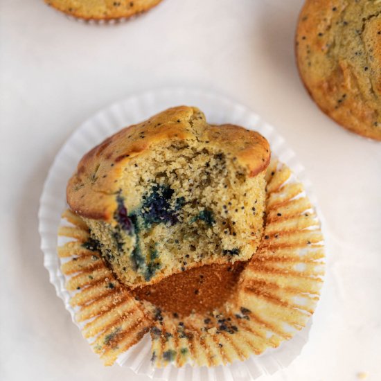 Healthy Lemon Poppyseed Muffins