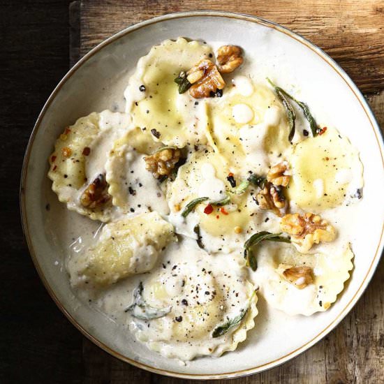 Ravioli in Creamy Parmesan Sauce