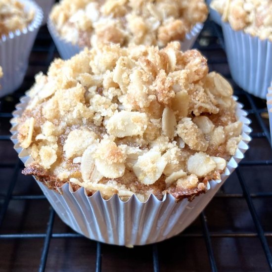 Easy Apple Crumble Top Muffins