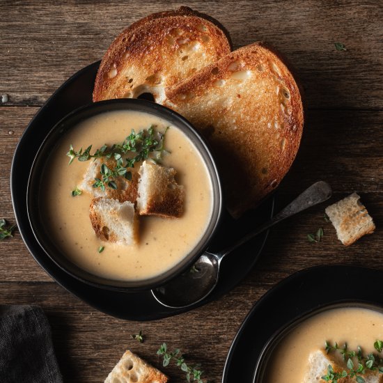 Cauliflower Leek Soup