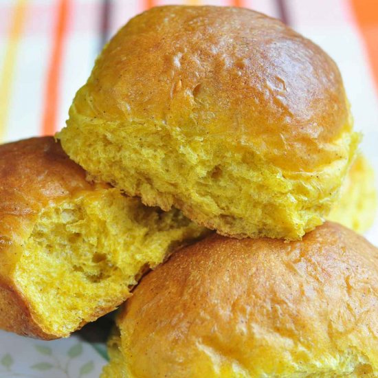 Pumpkin Bread Rolls