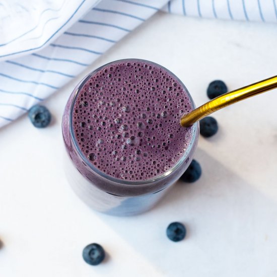 Almond Butter & Blueberry Smoothie