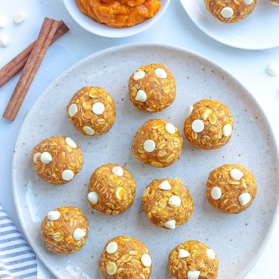 Healthy Pumpkin Energy Bites