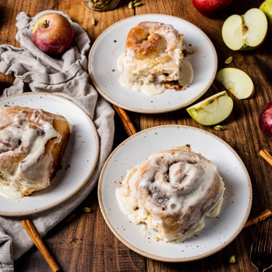 Cardamom Apple Butter Cinnamon Roll