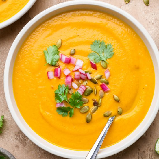 Super Creamy Carrot Soup