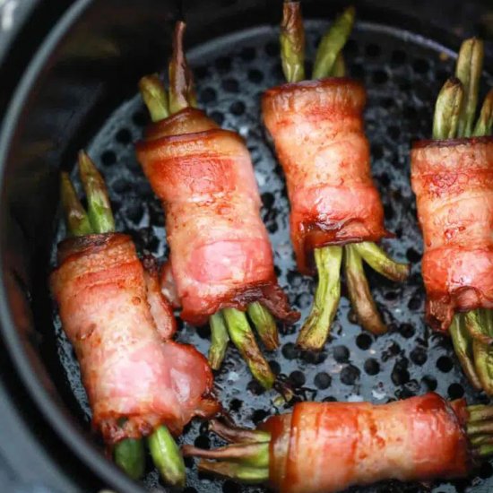 Air Fryer Bacon Wrapped Green Beans