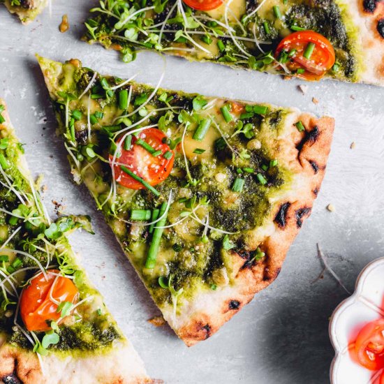 5-Minute Green Pizza Sauce