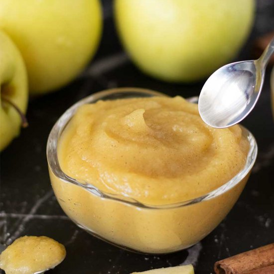 3 Ingredient Homemade Applesauce