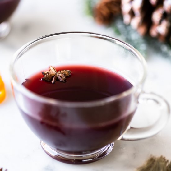 vin chaud (French mulled wine)