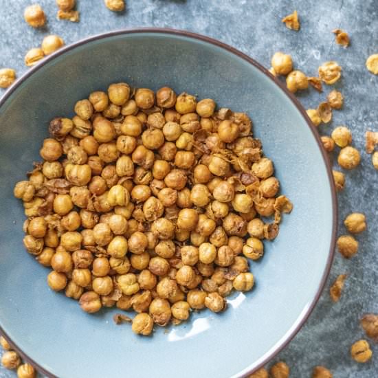 Crunchy roasted chickpeas