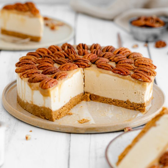 Vegan pecan pie cheesecake