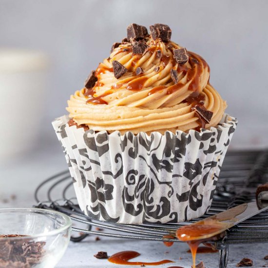 Coffee Cupcakes with Coffee Caramel