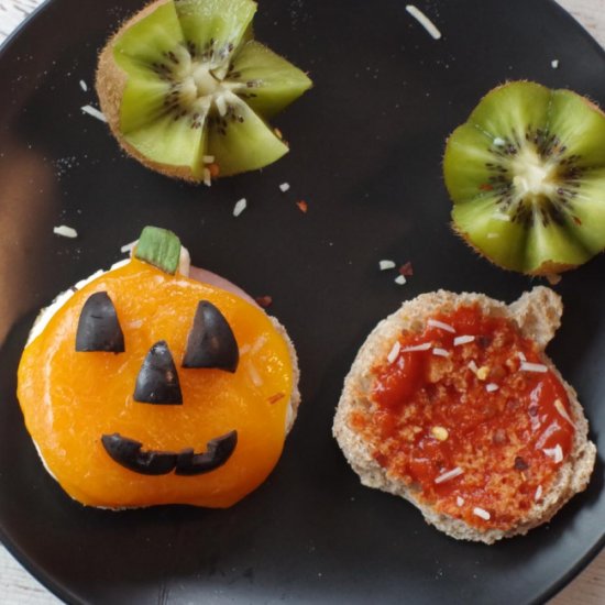 Halloween Breakfast Pizza Sandwich