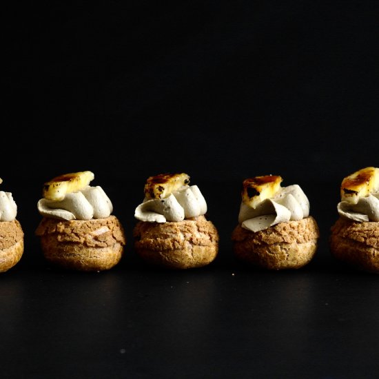 caramelized banana & houjicha choux